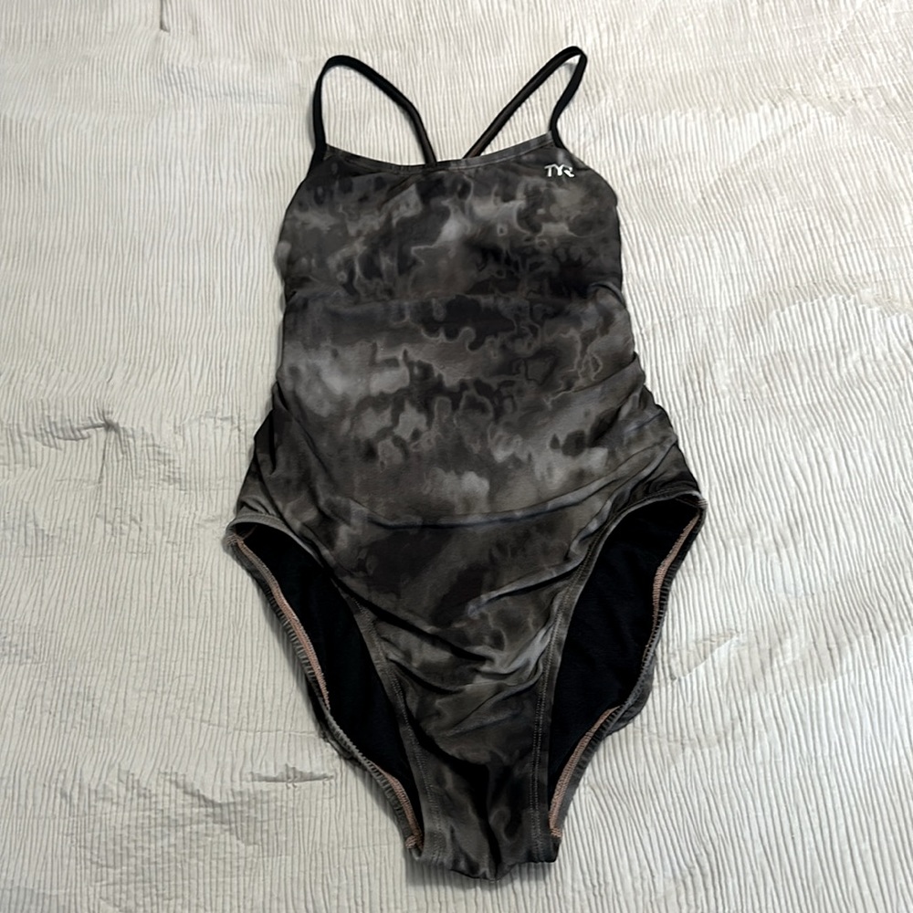 TYR Solid Cutoutfit One Piece Swimsuit
